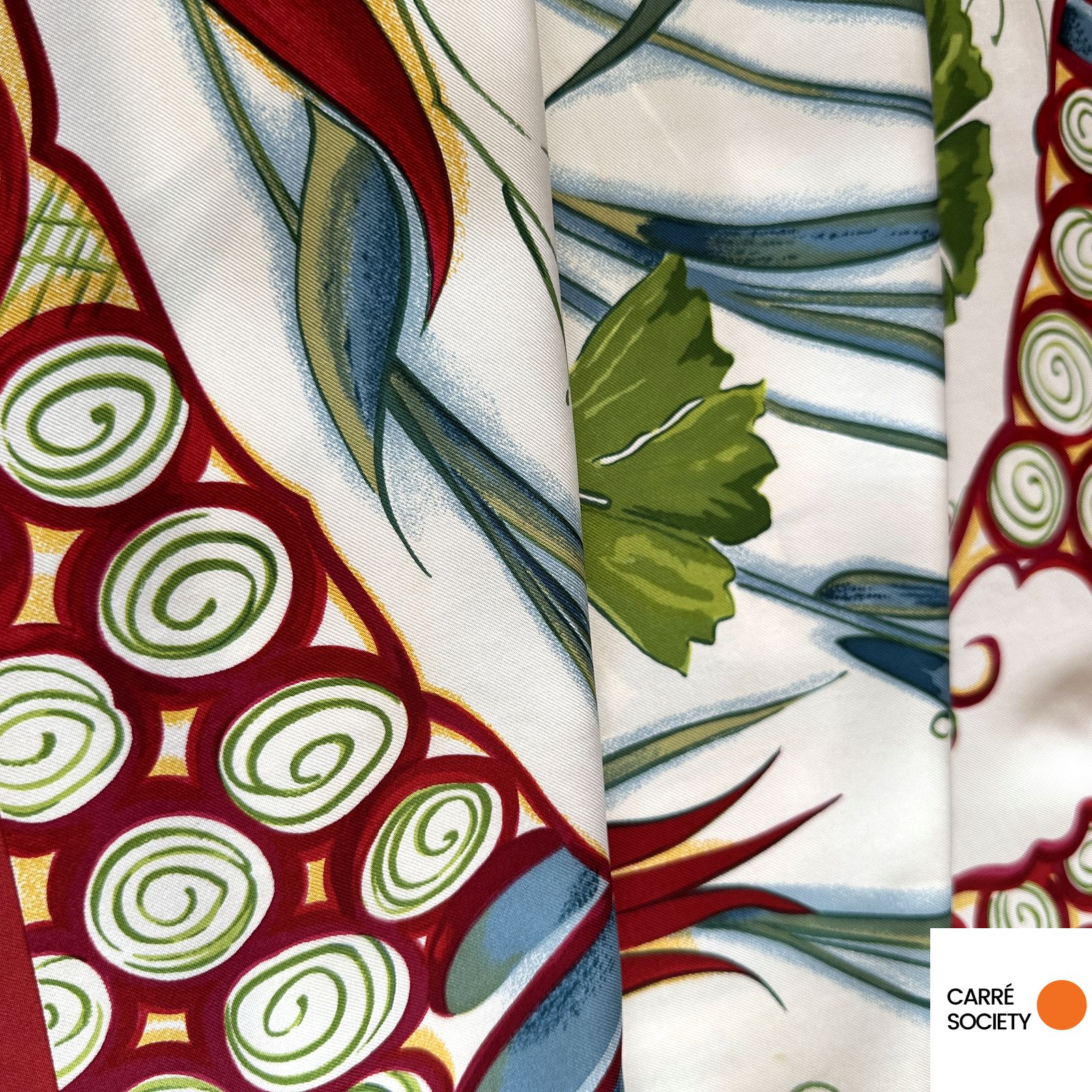 Motifs inspirés de l’art ottoman sur le carré Hermès