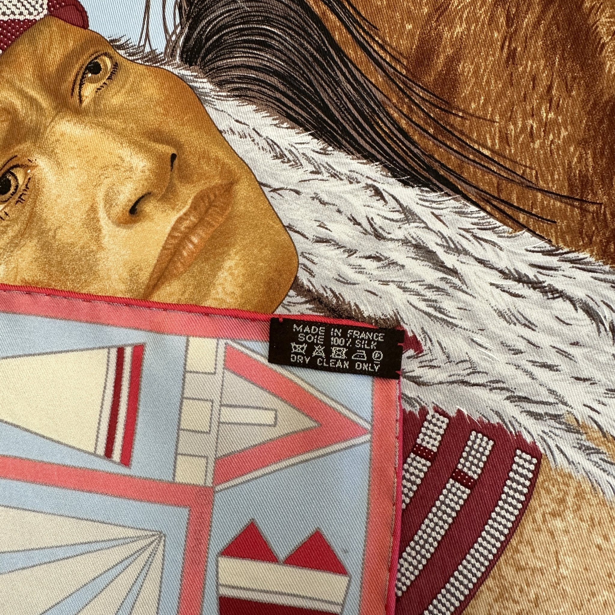 étiquette de composition foulard en soie et fabriqué en france