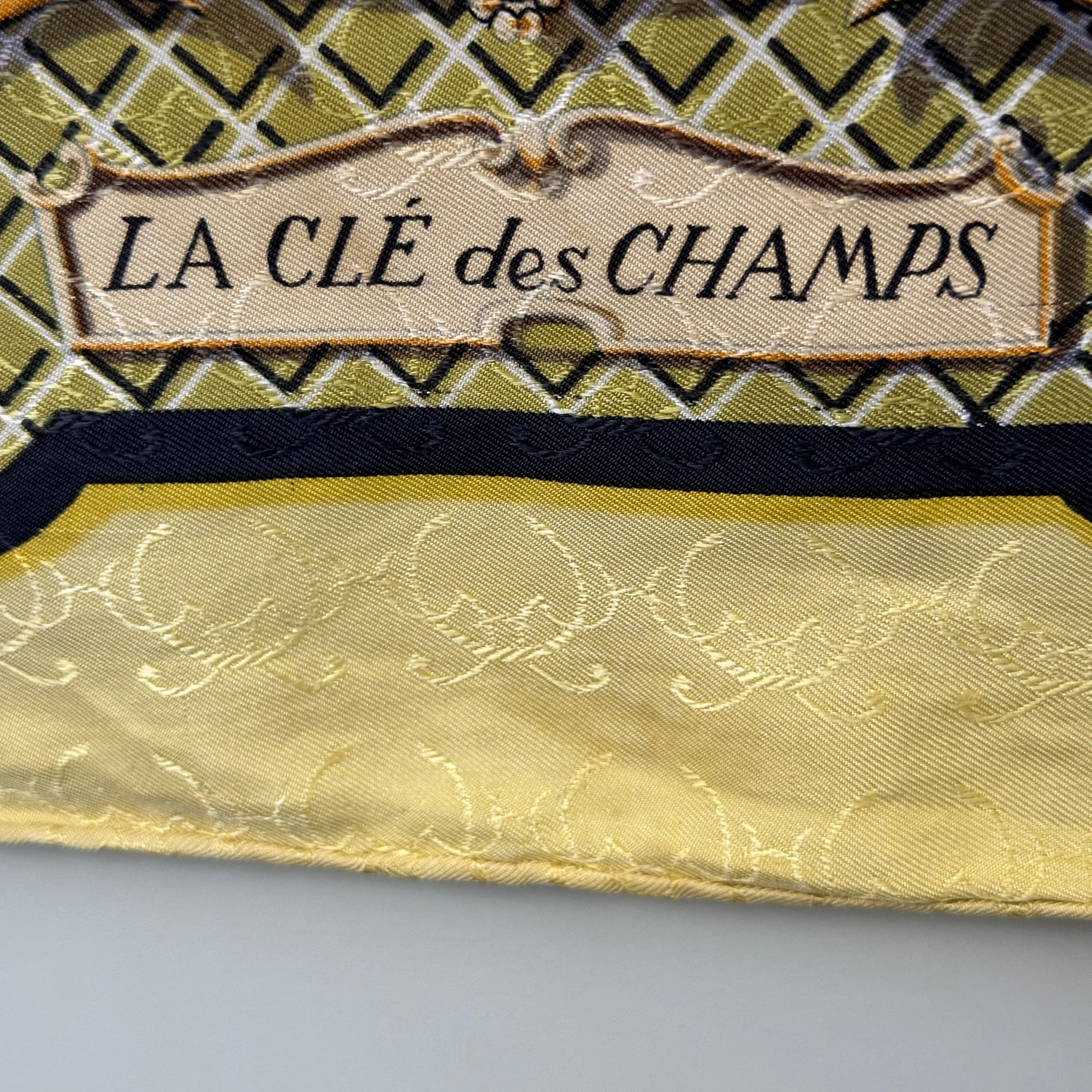 nom-du-foulard-la-cle-des-champs