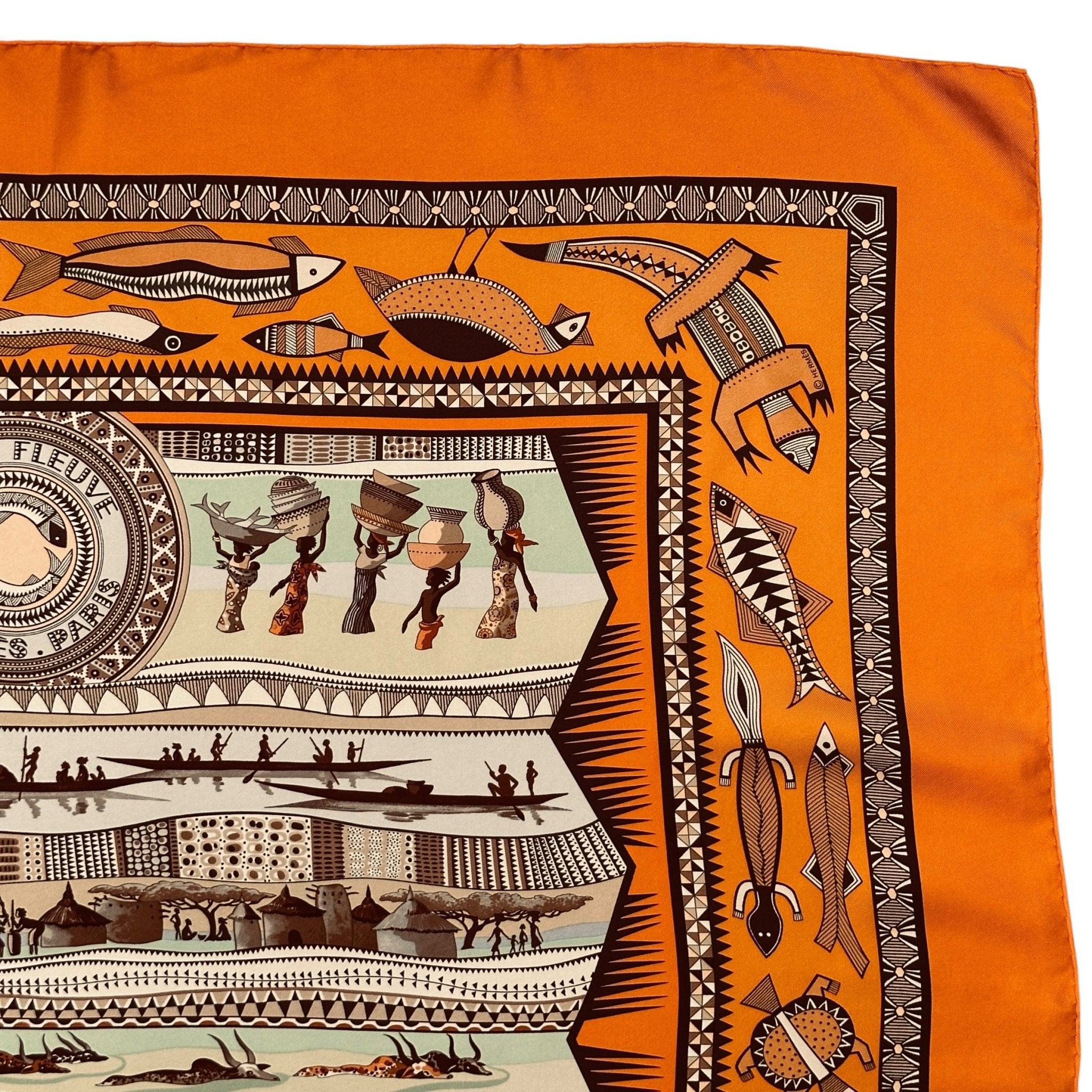 foulard carre hermes la vie du fleuve orange en tres bon état