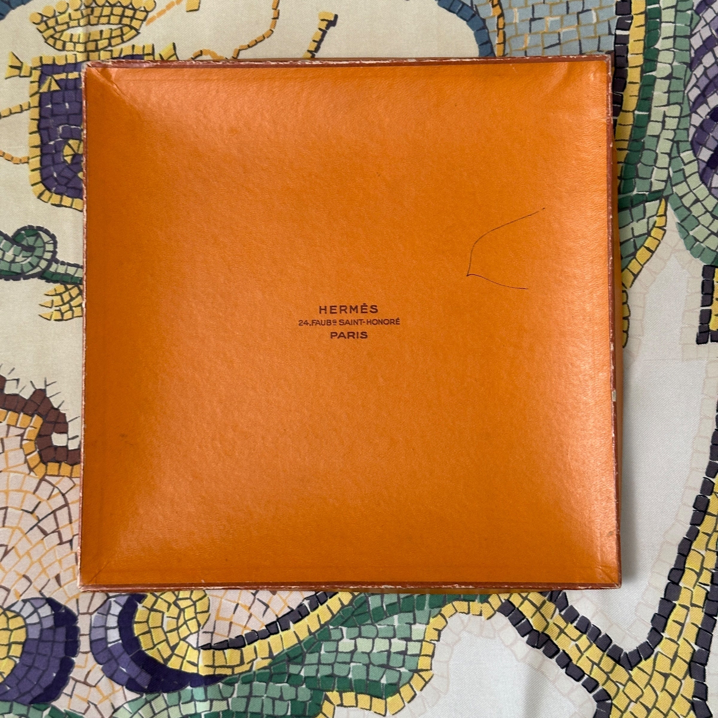 foulard-hermes-provence-boite