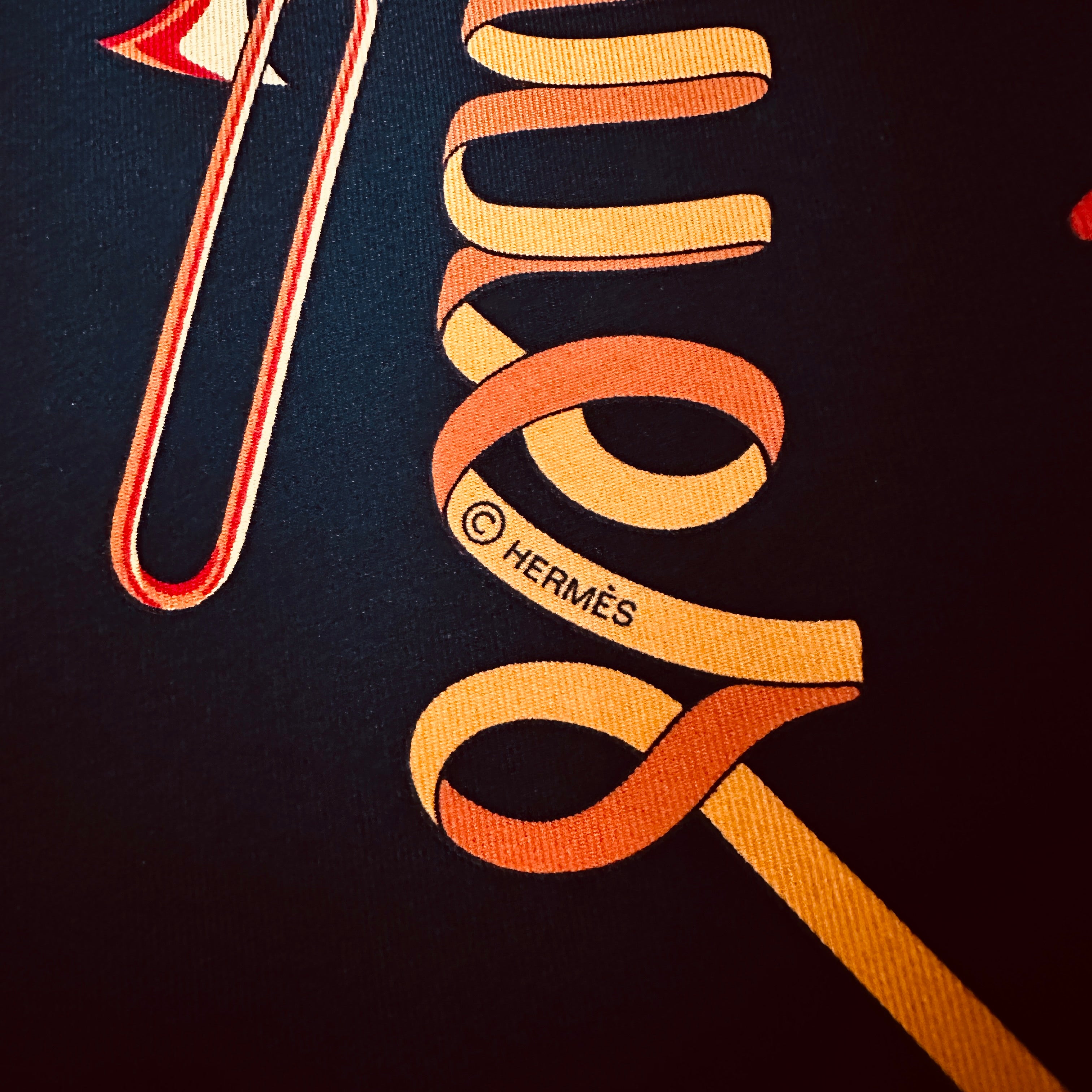 zoom sur le logo de copyright Hermès 